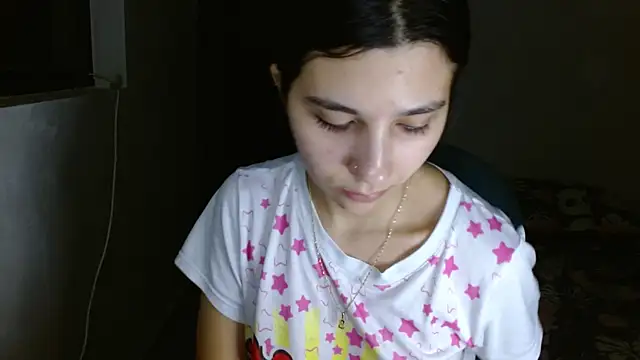 חדר צ'אט בשידור חי של mia__lopez_