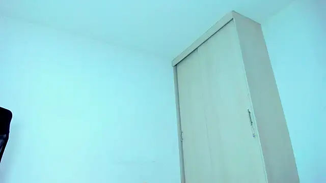 Živá chatovací místnost monica_little23