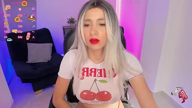 emilly_smith_1's Live Chat Room