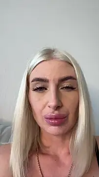 Chat soba uživo modela Mia_Roxie