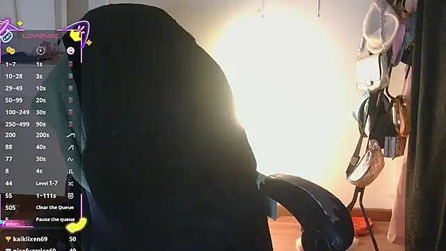 Sala de chat ao vivo de val_bardot