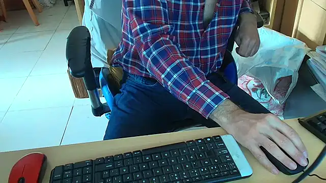 Seks show uživo modela angelgarcia269 na kameri