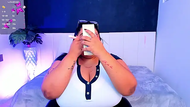 tifanny_bigboobs11のライブチャットルーム