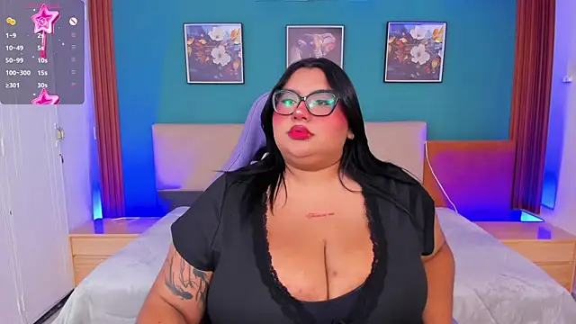 Chat soba uživo modela tifanny_bigboobs11