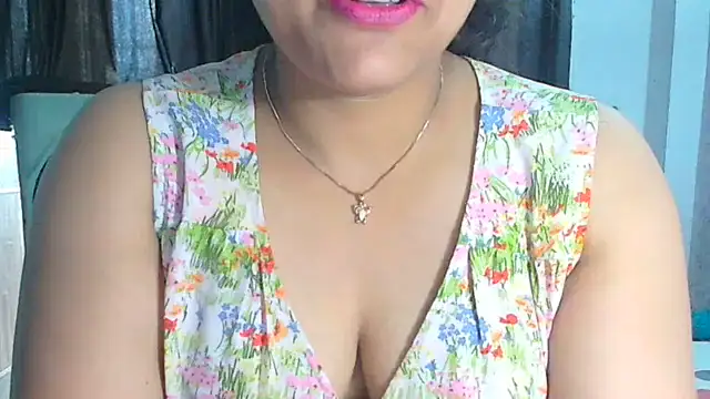 SimmiQueen_77 – live chatrum