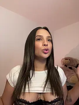 cutie_dance Adlı Modelin Canlı Sohbet Odası