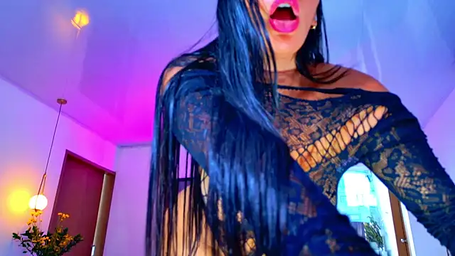 SQUIRT4UMEGAN Live Chatrum