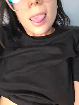 חדר צ'אט בשידור חי של Rafaelayamazaki