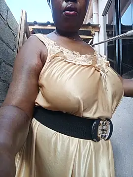 Ledi_brown 现场聊天室