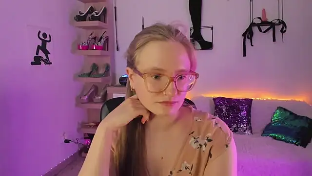 חדר צ'אט בשידור חי של NancyHottie