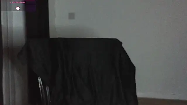 Mia_G0ld Live chatroom