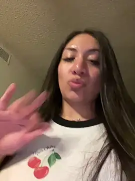 BustiBunny69 即時聊天室