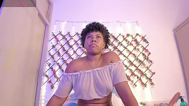 naughty_ebonyy чат на живо