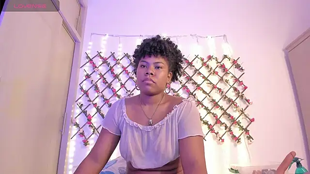 naughty_ebonyy Live chatroom