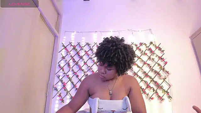 naughty_ebonyyn Live chat-huone