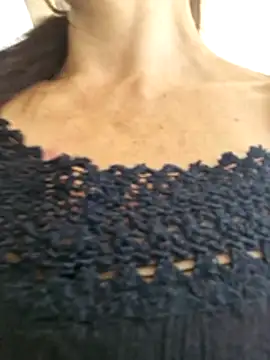 חדר צ'אט בשידור חי של milflovelyxxx