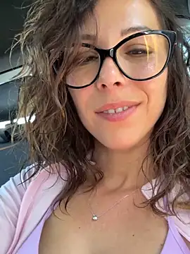 21sweetSunny Adlı Modelin Canlı Sohbet Odası