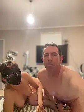 חדר צ'אט בשידור חי של Exhibsexe