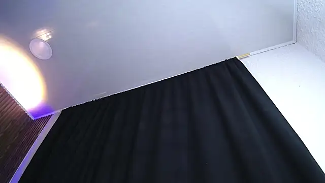 Srta_jenn_croft – live chatrum