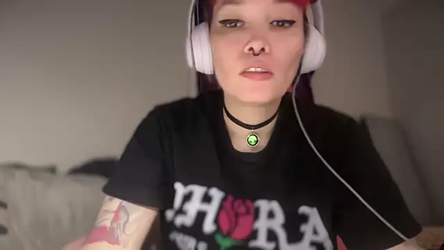 FRRANNKIE's Live Chat Room