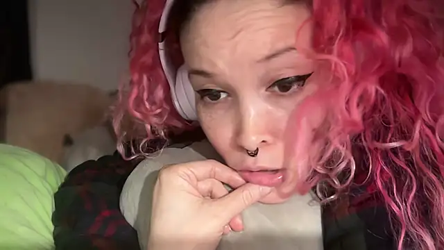 FRRANNKIE's Live Chat Room