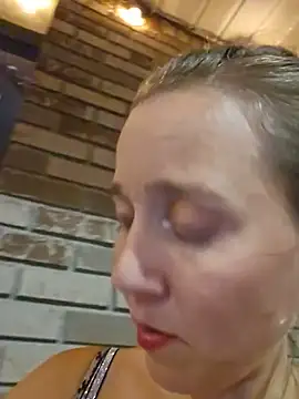 SkyelarsWorld Live Chatrum