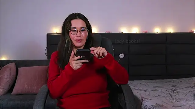 kathieandpovcock1's Live Chat Room