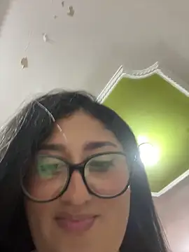 croftsmila Adlı Modelin Canlı Sohbet Odası