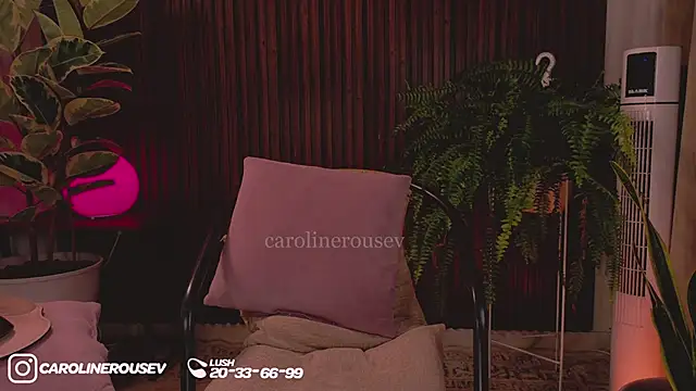 carolinerousev Live Chatraum