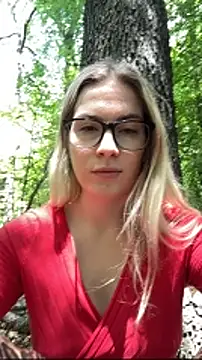 AngelicaPeligrosa 现场聊天室