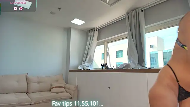 Milf_Tea Live Chatraum