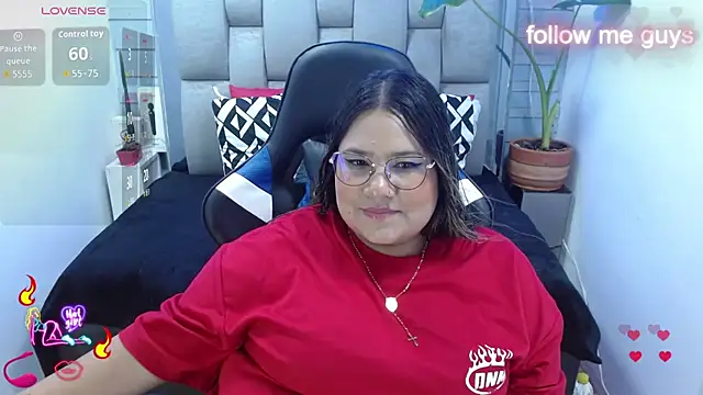evelin_zaens Adlı Modelin Canlı Sohbet Odası