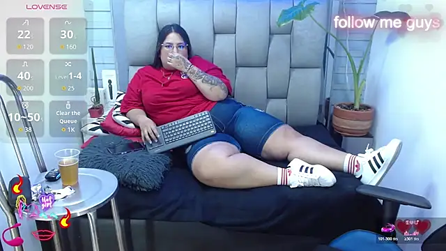 evelin_zaens Adlı Modelin Canlı Sohbet Odası