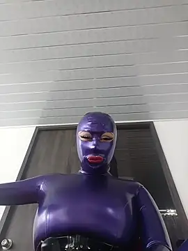 LatexDevil_Blondie: онлайн-чат