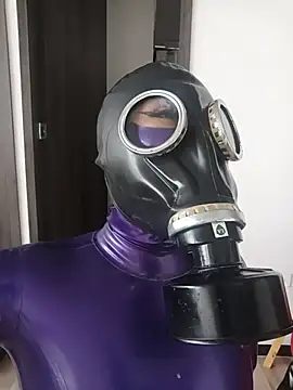ห้องแชทสดของ LatexDevil_Blondie