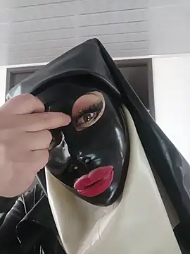 LatexDevil_Blondie 실시간 채팅방