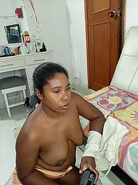 Živá chatovací místnost Karen-Samanta-BBW
