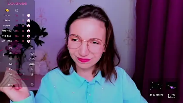 Živá chatovací místnost KindHazelHere_