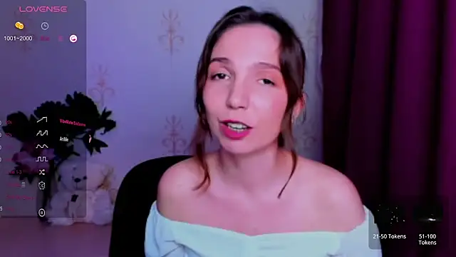 KindHazelHere_ Adlı Modelin Canlı Sohbet Odası