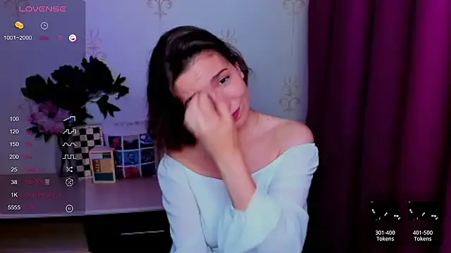 KindHazelHere_ Cameră chat live