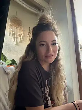 Онлайн чат Rania_Stitch