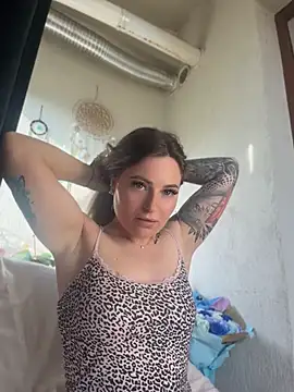 Rania_Stitch – live chatrum