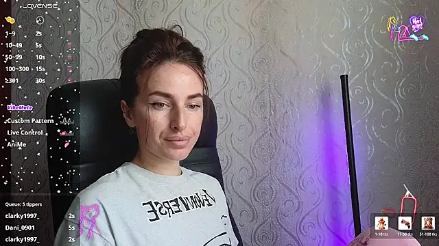 xx_adrihanna_xx élő chatszobája