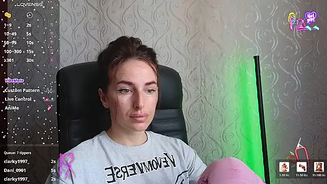 xx_adrihanna_xx's Live Chat Room