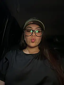 חדר צ'אט בשידור חי של Natha_Fantasy