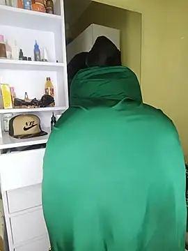 Blackbigbooty1 Adlı Modelin Canlı Sohbet Odası
