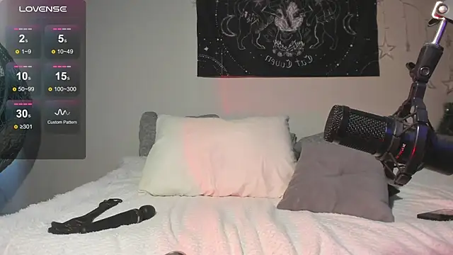 חדר צ'אט בשידור חי של JuliaVangg_19