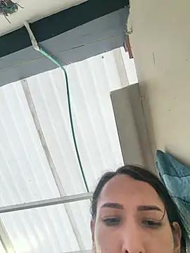 Niky_777 Adlı Modelin Canlı Sohbet Odası