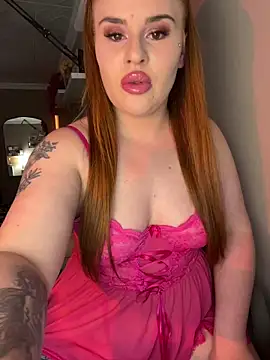הופעת סקס קאם בשידור חי של RedFoxQueen