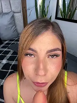חדר צ'אט בשידור חי של stephh_222